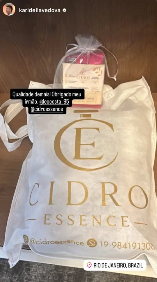 Story de cliente no Rio de Janeiro com a sacola da Cidro Essence, escrito “qualidade demais, obrigado meu irmão”
